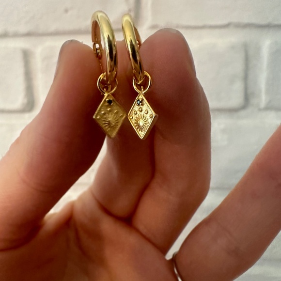 Gold celestial earrings - Picture 5 of 5